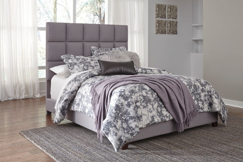 Dolante - Gray - Queen Upholstered Bed